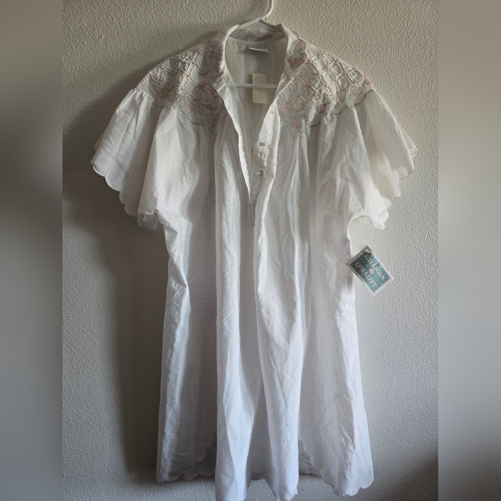 Gilligan & O'Malley White Pajama Top Short Sleeves - Picture 1 of 13